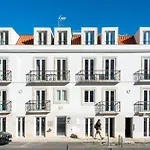 The Haus - Santa Barbara II